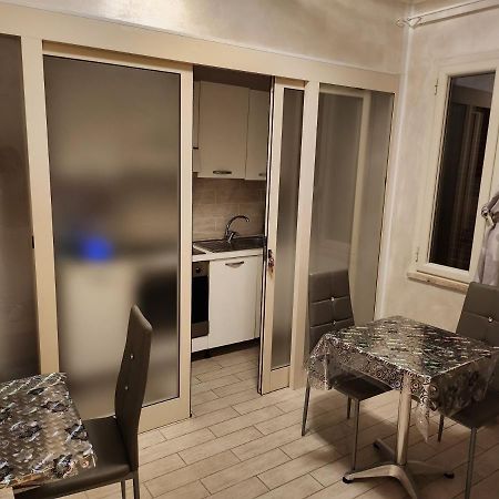 Rosilienza Suites Private Spa, Patio Garden Free Trasfer To & From Airport Φιουμιτσίνο Εξωτερικό φωτογραφία