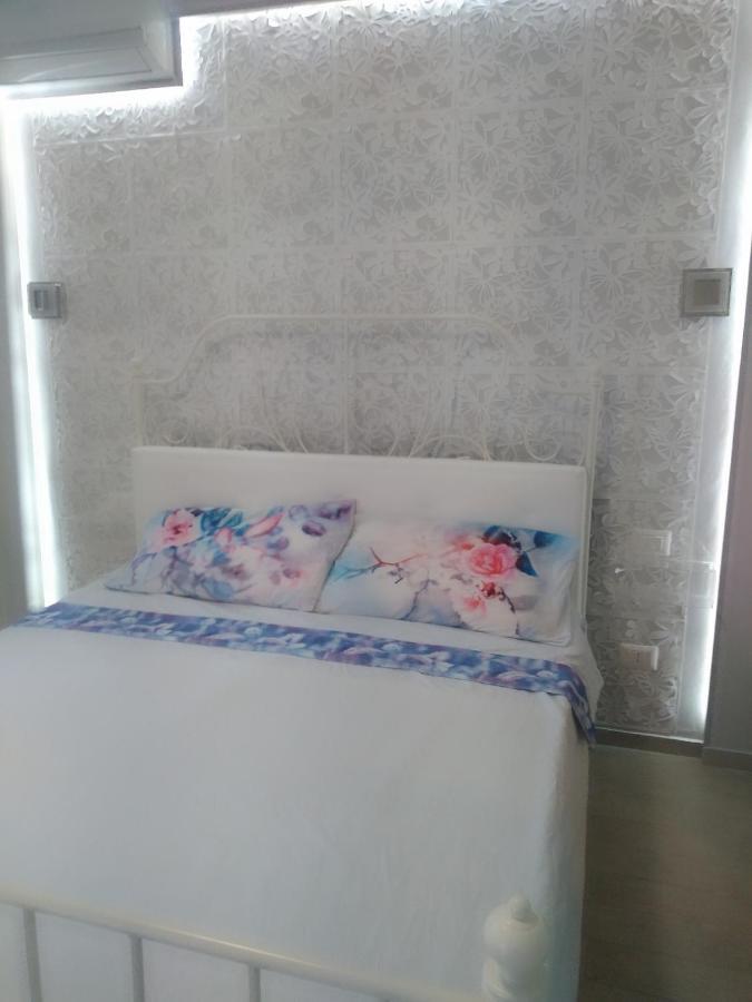 Rosilienza Suites Private Spa, Patio Garden Free Trasfer To & From Airport Φιουμιτσίνο Εξωτερικό φωτογραφία