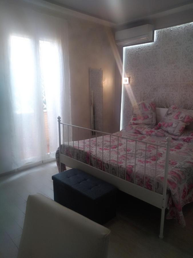 Rosilienza Suites Private Spa, Patio Garden Free Trasfer To & From Airport Φιουμιτσίνο Εξωτερικό φωτογραφία