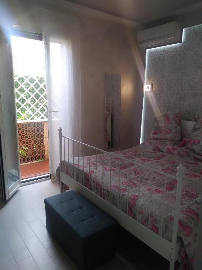 Rosilienza Suites Private Spa, Patio Garden Free Trasfer To & From Airport Φιουμιτσίνο Εξωτερικό φωτογραφία