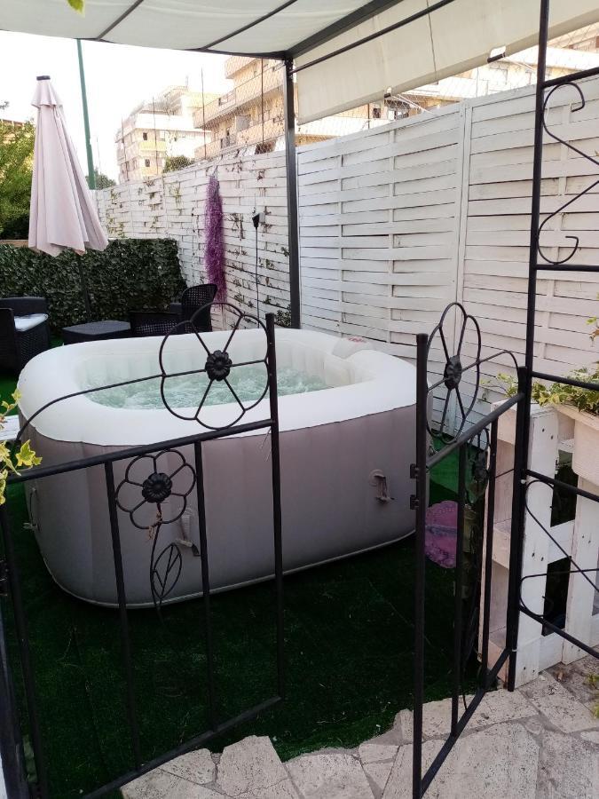 Rosilienza Suites Private Spa, Patio Garden Free Trasfer To & From Airport Φιουμιτσίνο Εξωτερικό φωτογραφία