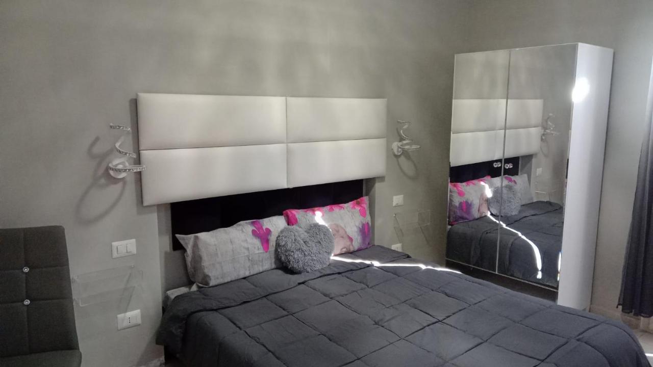 Rosilienza Suites Private Spa, Patio Garden Free Trasfer To & From Airport Φιουμιτσίνο Εξωτερικό φωτογραφία
