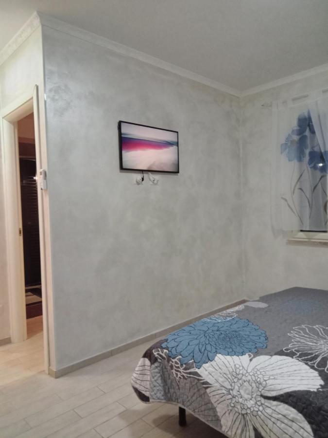 Rosilienza Suites Private Spa, Patio Garden Free Trasfer To & From Airport Φιουμιτσίνο Εξωτερικό φωτογραφία