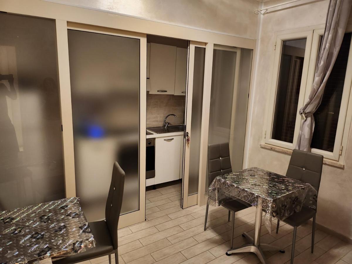 Rosilienza Suites Private Spa, Patio Garden Free Trasfer To & From Airport Φιουμιτσίνο Εξωτερικό φωτογραφία