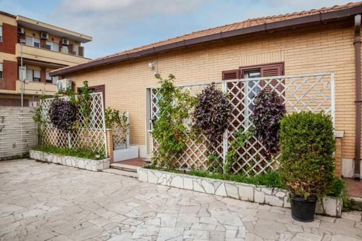 Rosilienza Suites Private Spa, Patio Garden Free Trasfer To & From Airport Φιουμιτσίνο Εξωτερικό φωτογραφία